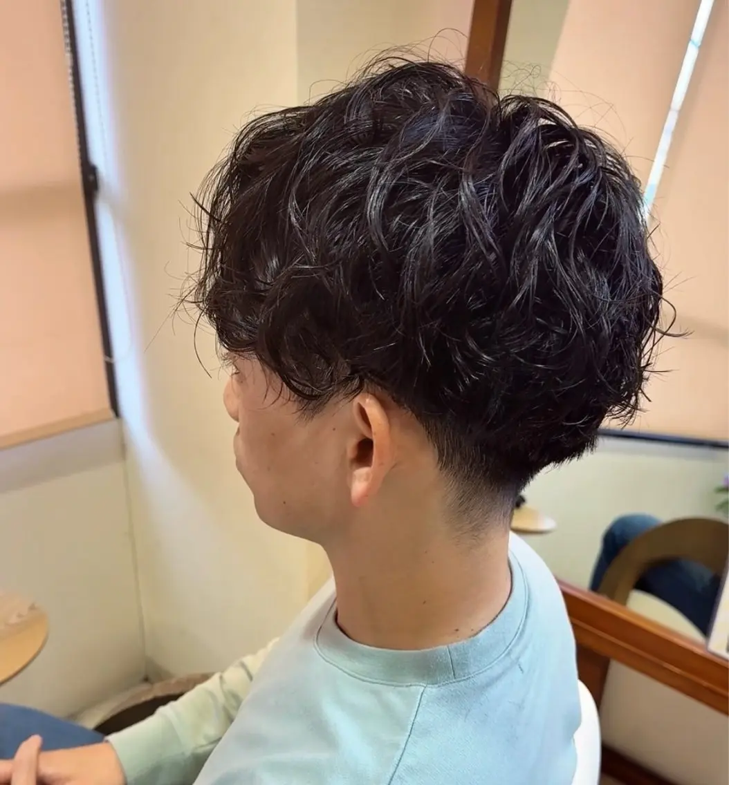 メンズ 顔周りカット 髪質改善/艶カラーのヘアスタイル