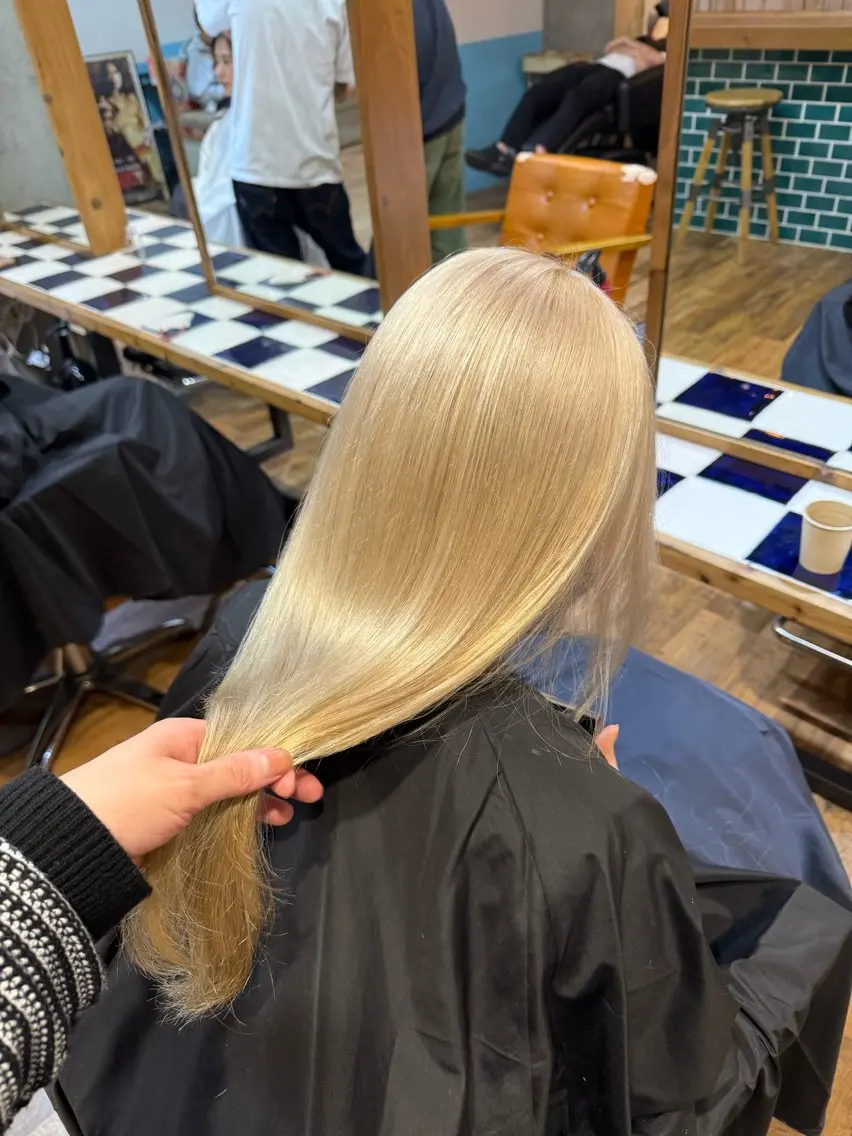 ロング カラー ヘアカラー トリートメント 💖カラー/ブリーチ 💖あつやのヘアスタイル