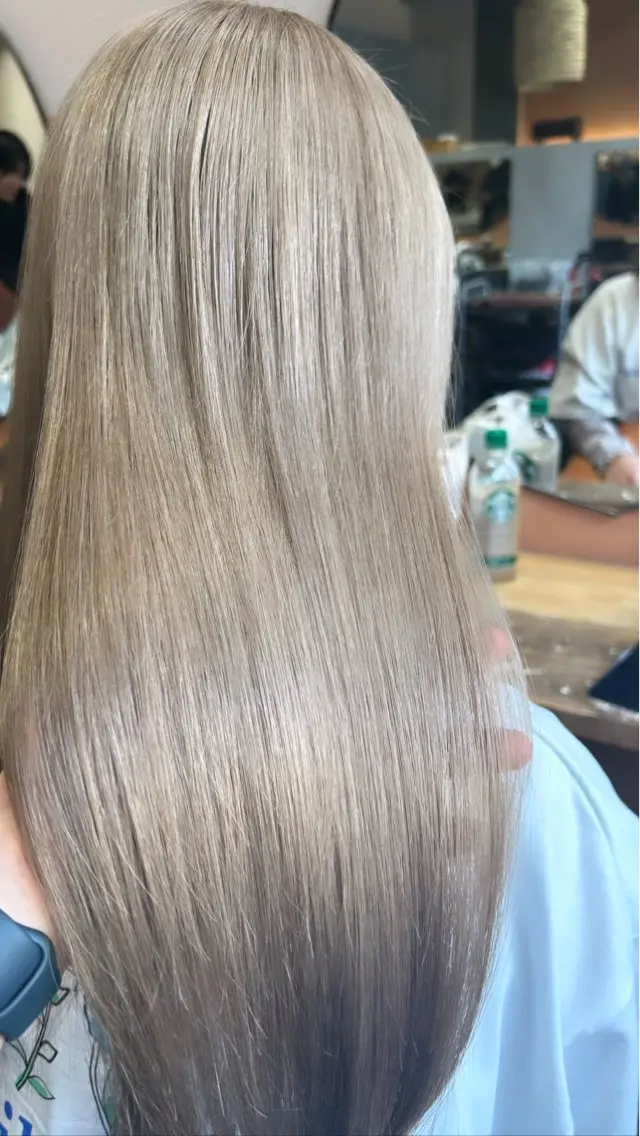 ロング ボブ ハイライト 髪質改善 レイヤーカット カット ヘアカラー トリートメント 髪質改善×艶髪　斉藤 勝のヘアスタイル