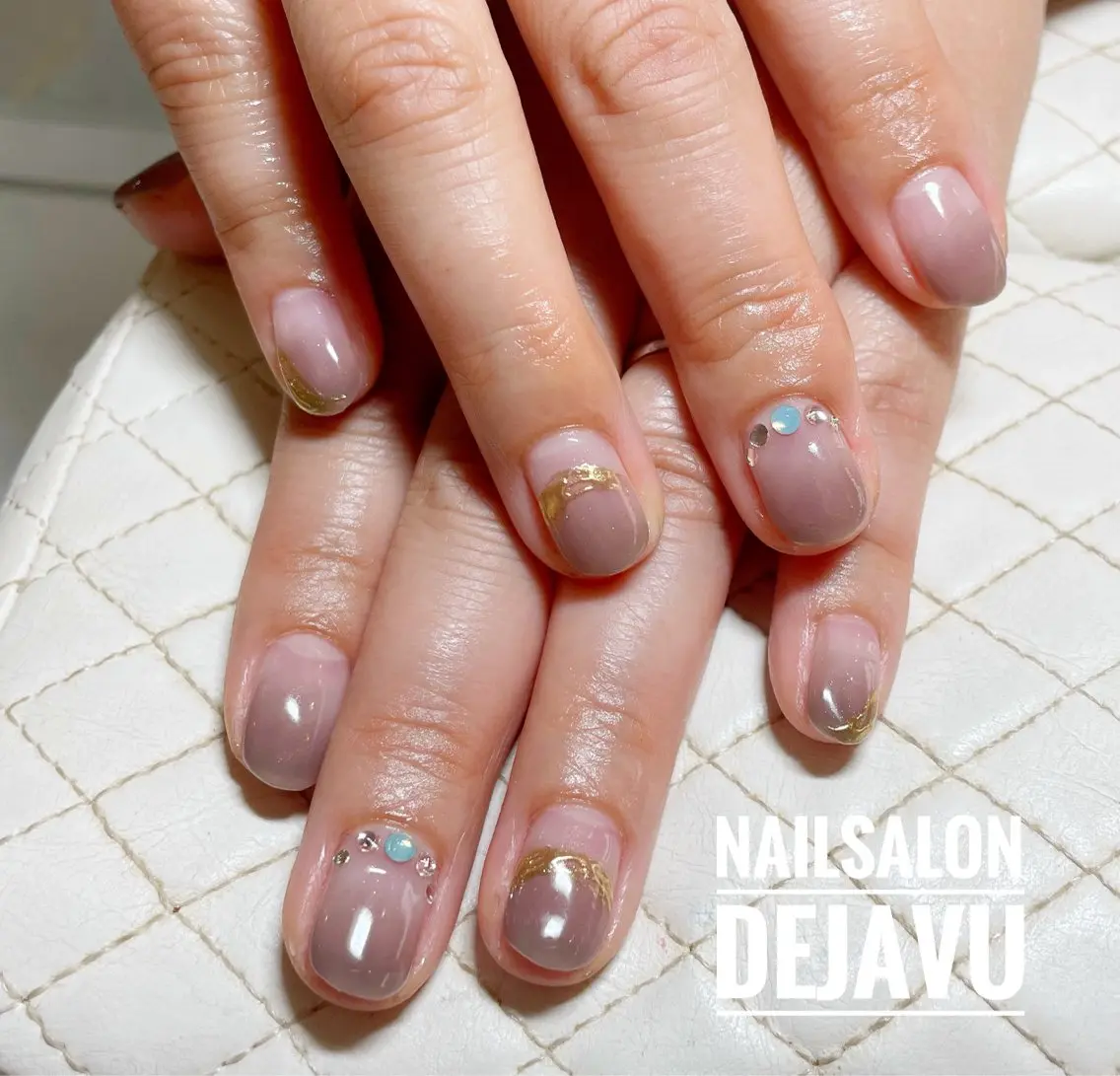 ネイル アートネイル グラデーション ミラーネイル ストーンネイル ハンドネイル Nailsalon Dejavuのネイルデザイン