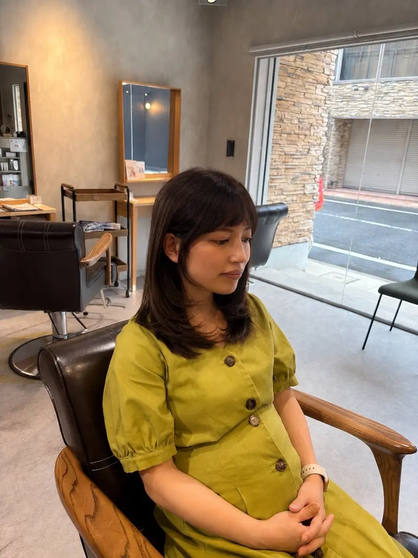 ミディアム ミディアムレイヤー 韓国風ヘア レイヤーカット カット ヘアカラー 上原 佑介のヘアスタイル
