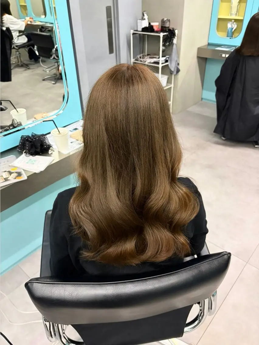 ロング 切りっぱなしボブ ボブ 顔まわりレイヤー 顔周りカット 髪質改善 kyon🎀 透明感カラー/西梅田のヘアスタイル