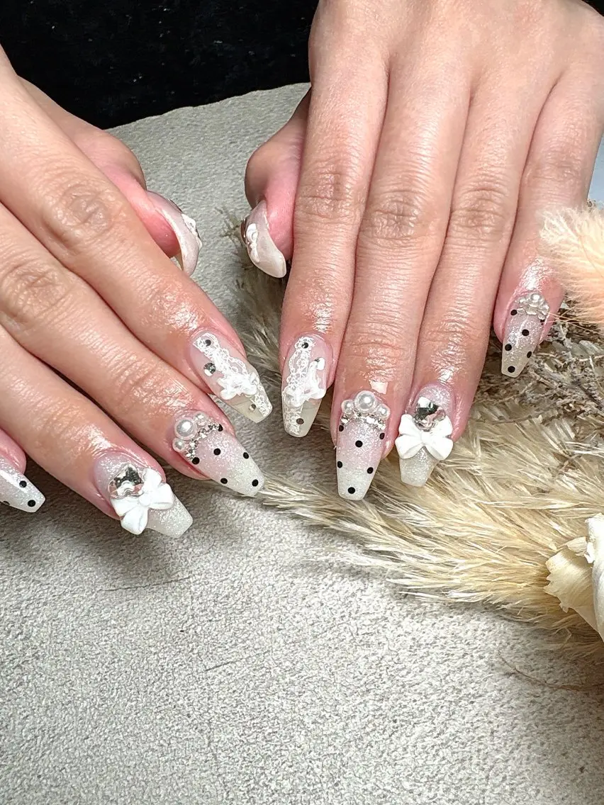 ネイル ドット ジェルネイル レース 持ち込み ニュアンスネイル ハンドネイル Pooky nailsのネイルデザイン