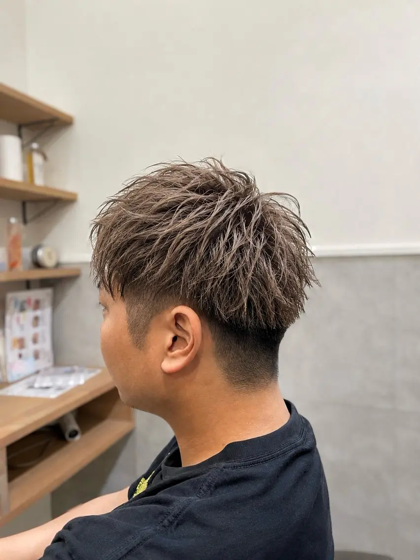 ショート カラー ROCCAhair 谷山陸のヘアスタイル
