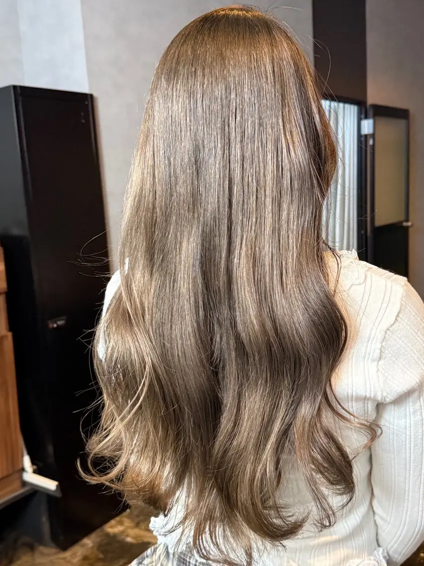 ロング カラー カット ヘアカラー トリートメント 透明感カラー/パーマ 🌀アオノのヘアスタイル