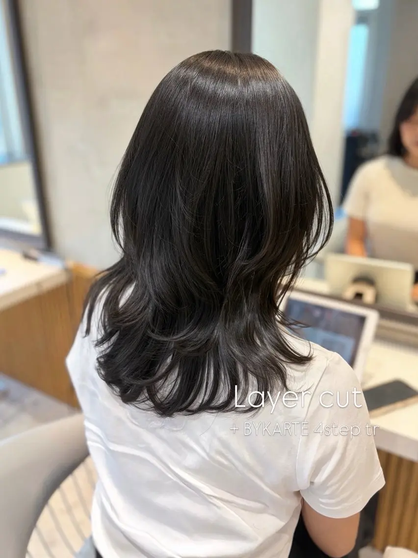 ミディアム カット トリートメント 美髪矯正/レイヤー 赤み消し/はるかのヘアスタイル