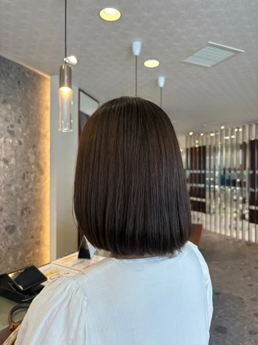 ミディアム カット ヘアカラー トリートメント 関 真理菜のヘアスタイル