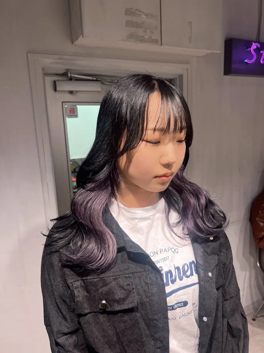 ロング カラー ブリーチ ラベンダーカラー ヘアカラー トリートメント NANAMI🩵 大人可愛い韓国ヘアのヘアスタイル