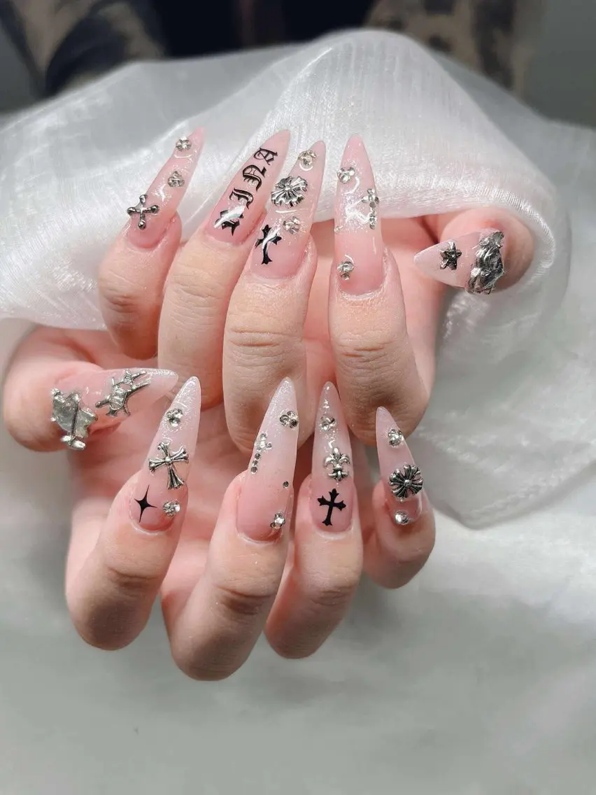 ネイル 長さ出し グラデーション 卒業式 キラキラネイル マグネットネイル ハンドネイル Lee Nailsのネイルデザイン