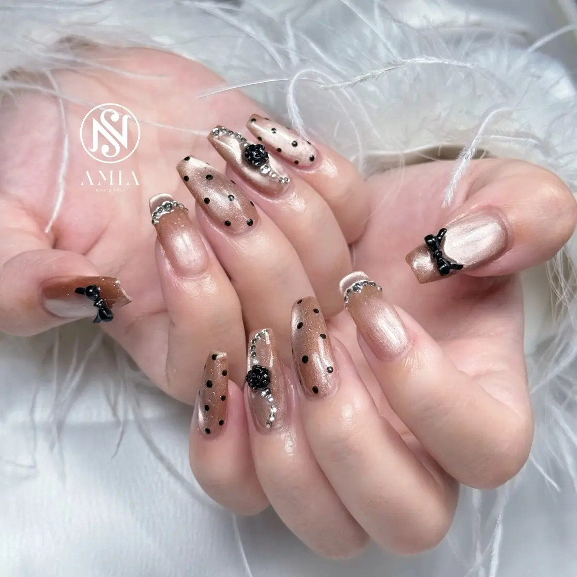 ロング ハンドネイル 🌟AMIA BEAUTY🌟のネイルデザイン