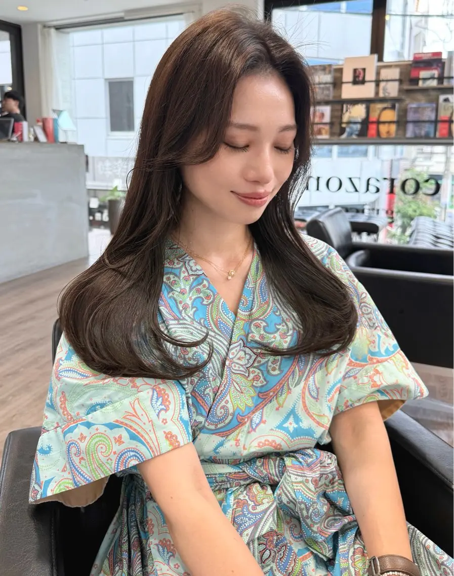 ロング Minami Yuiのヘアスタイル