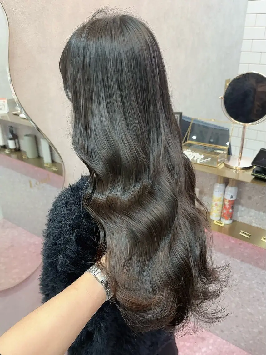 セミロング カラー ヘアアレンジ カット ヘアカラー トリートメント 天神/ブリーチ/ ブリーチなしカラーのヘアスタイル