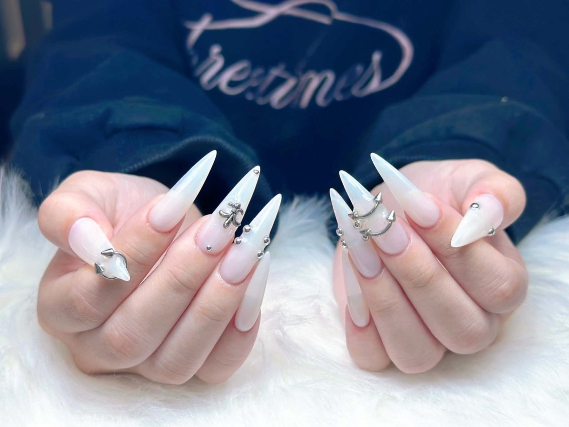 ネイル アニマル柄 ブラウン フットネイル フレンチネイル 韓国ネイル Lisa Nail Salonのネイルデザイン