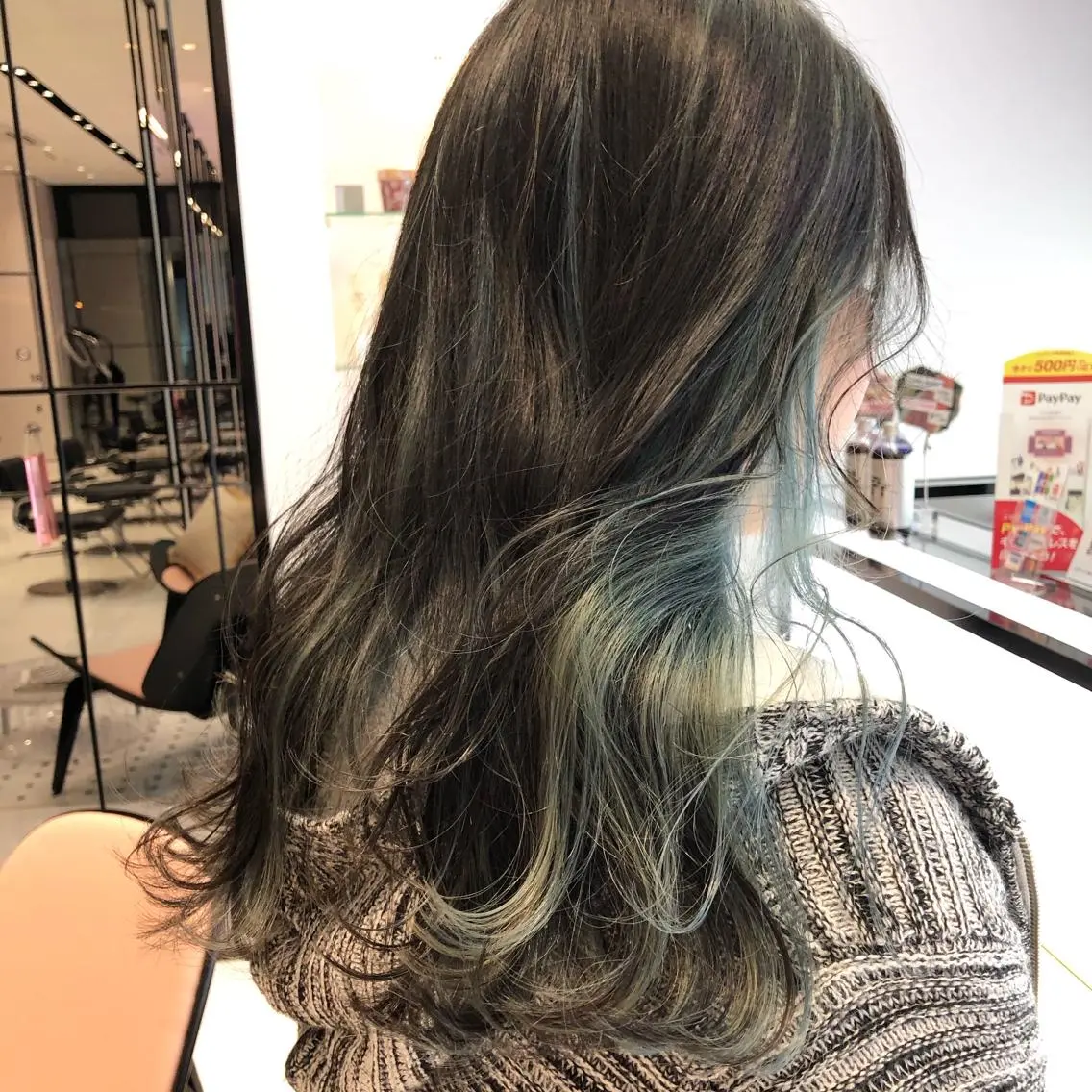 ロング カット ヘアカラー 相川 愛実のヘアスタイル