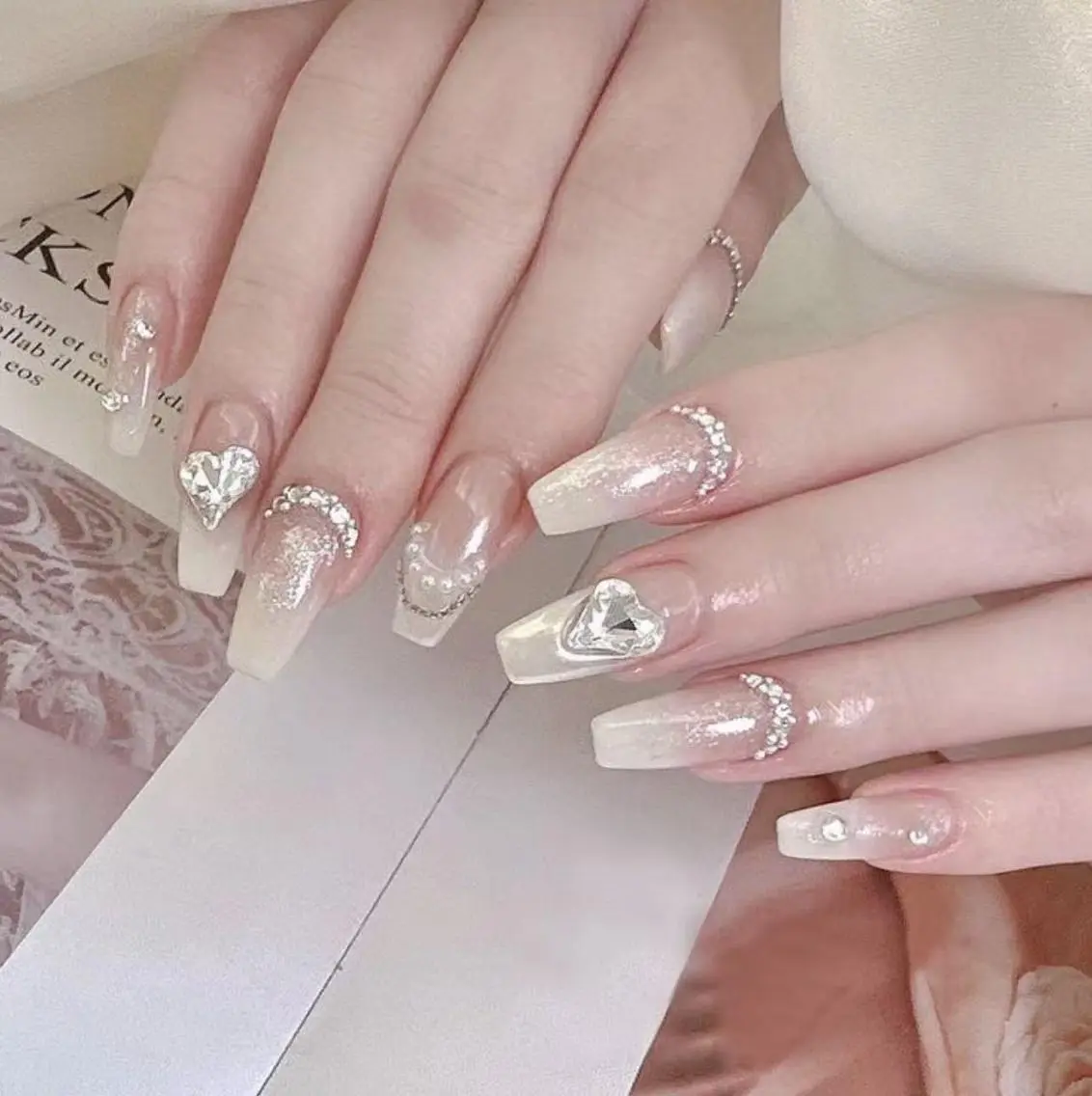 ネイル アートネイル 長さ出し ネイルチップ Queens ひなのネイルデザイン