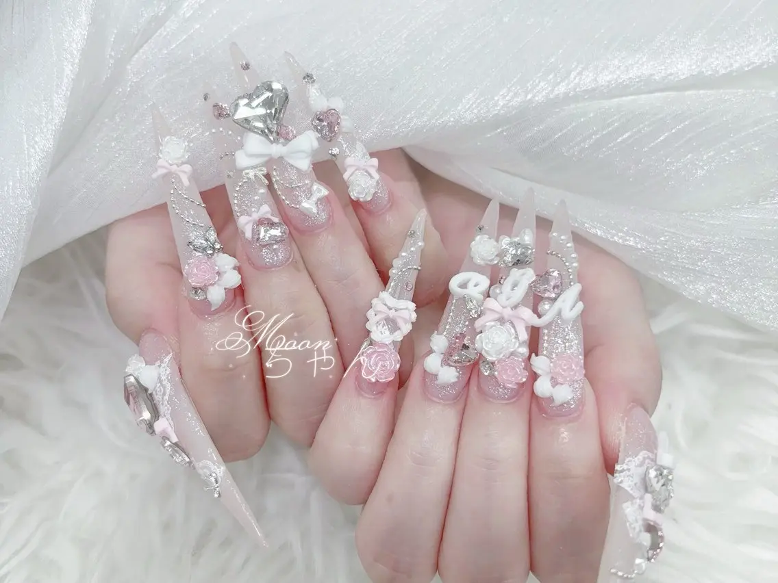 ネイル アートネイル 長さ出し ジェルネイル ハート マグネットネイル ハンドネイル ハンドケア momo💕 長さ出し専門店のネイルデザイン