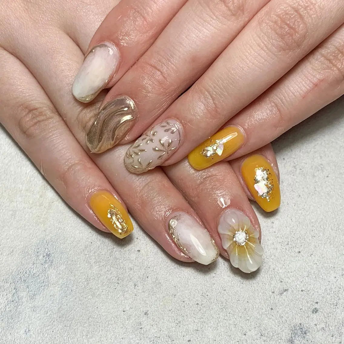ネイル ハンドネイル FIORITURA aiのネイルデザイン