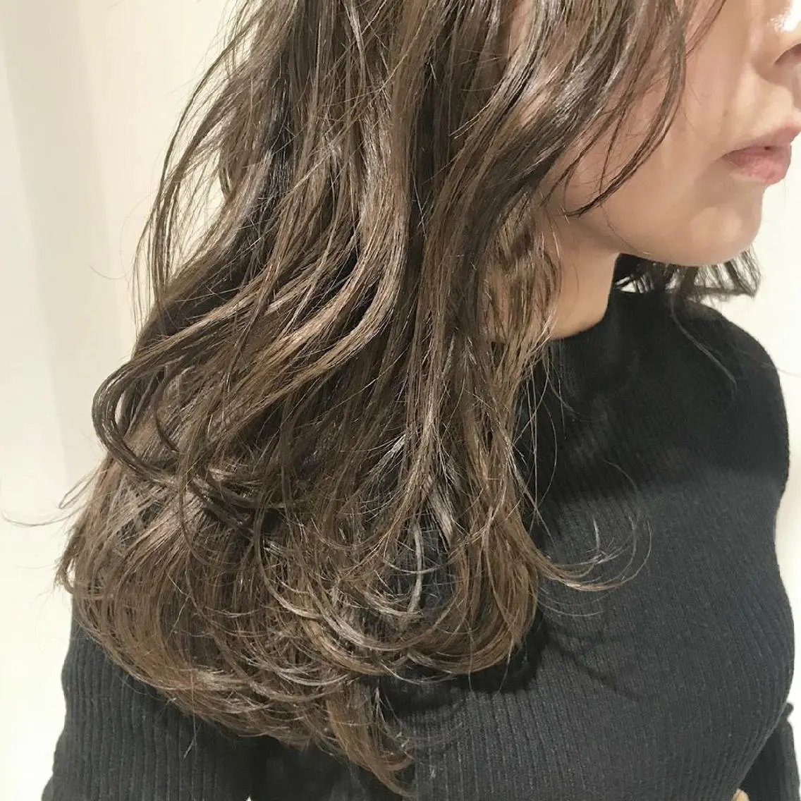 セミロング カラー バレイヤージュ 透明感カラー デザインカラー グラデーションカラー 外国人風カラー 竹内啓太 ボブのヘアスタイル
