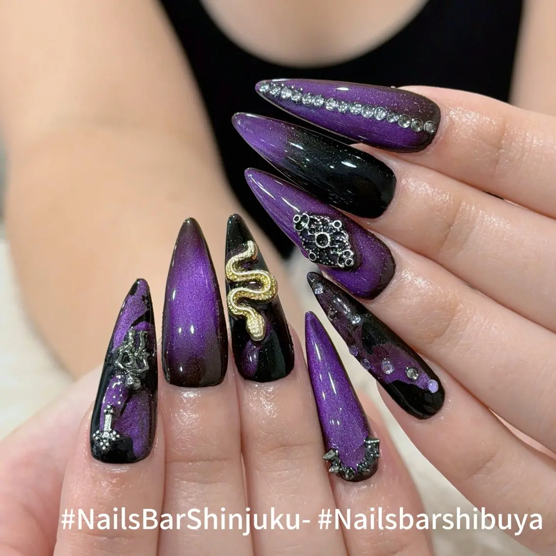 ネイル ボルドー ブラウン チークネイル ドット フットネイル NAILS BAR SHINJUKUのネイルデザイン