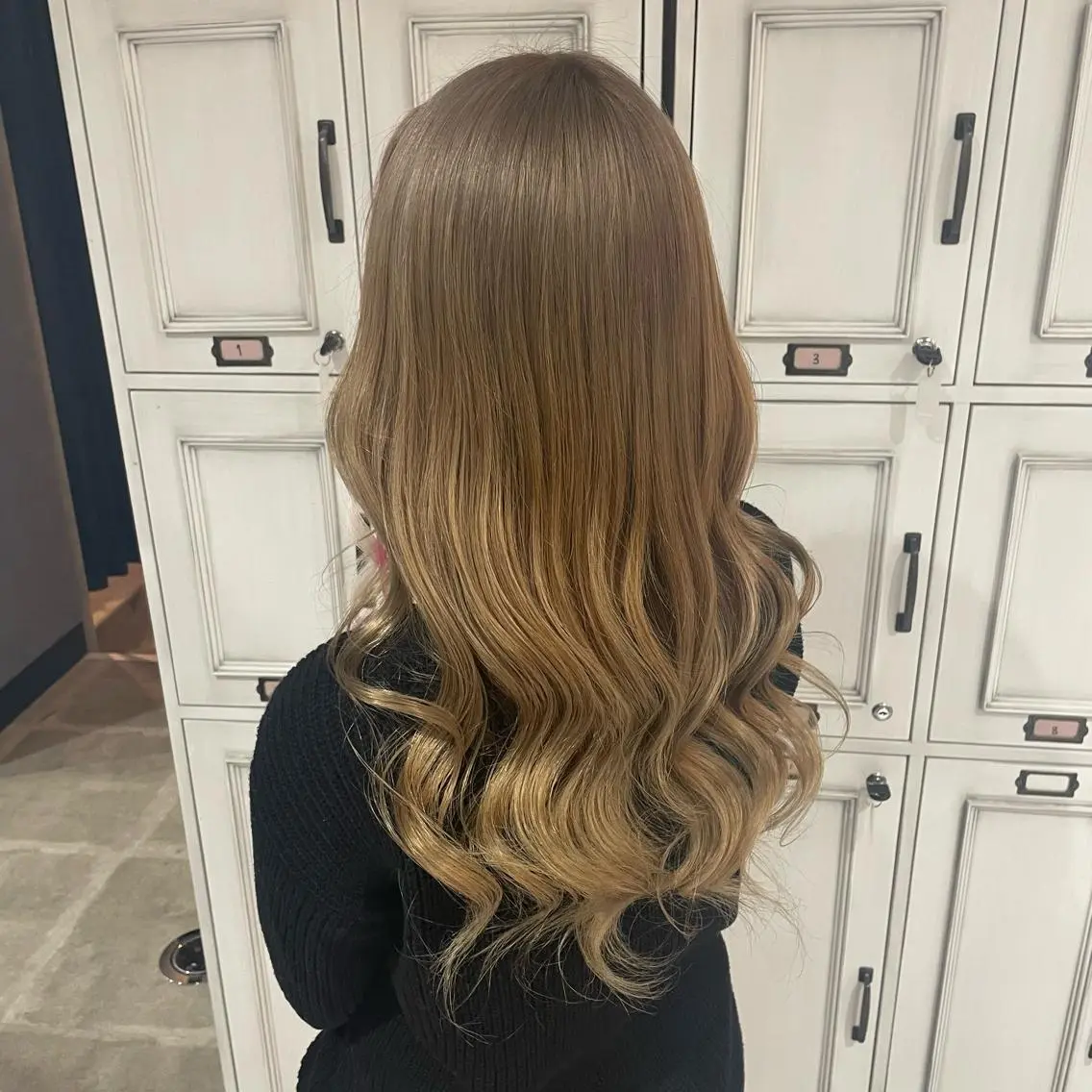 ロング カラー ベージュカラー ミルクティーベージュ ヘアカラー トリートメント Hair Labo ASH  あみん♡のヘアスタイル