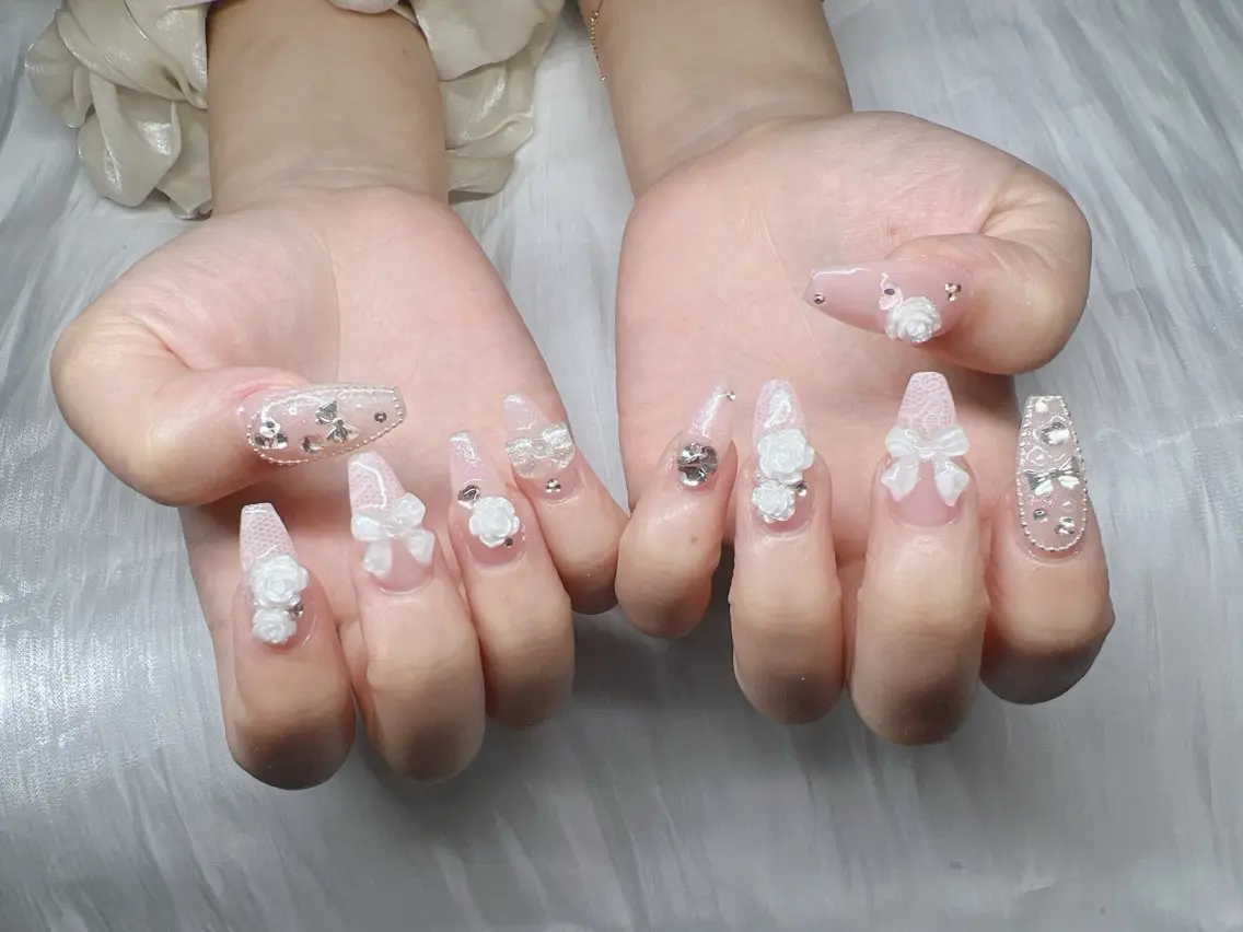 ネイル 長さ出し グラデーション キラキラネイル マグネットネイル ニュアンスネイル ハンドネイル Lee Nails チップ長さだし専門店のネイルデザイン