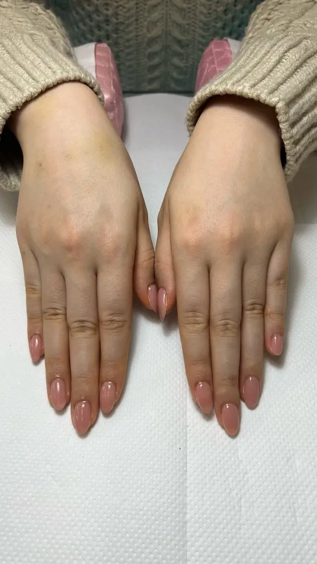ネイル 名越 彩花のネイルデザイン