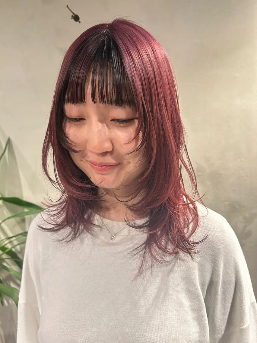 ミディアム カラー ブリーチ デザインカラー レイヤーカット ウルフカット カラーリスト IKUHOのヘアスタイル
