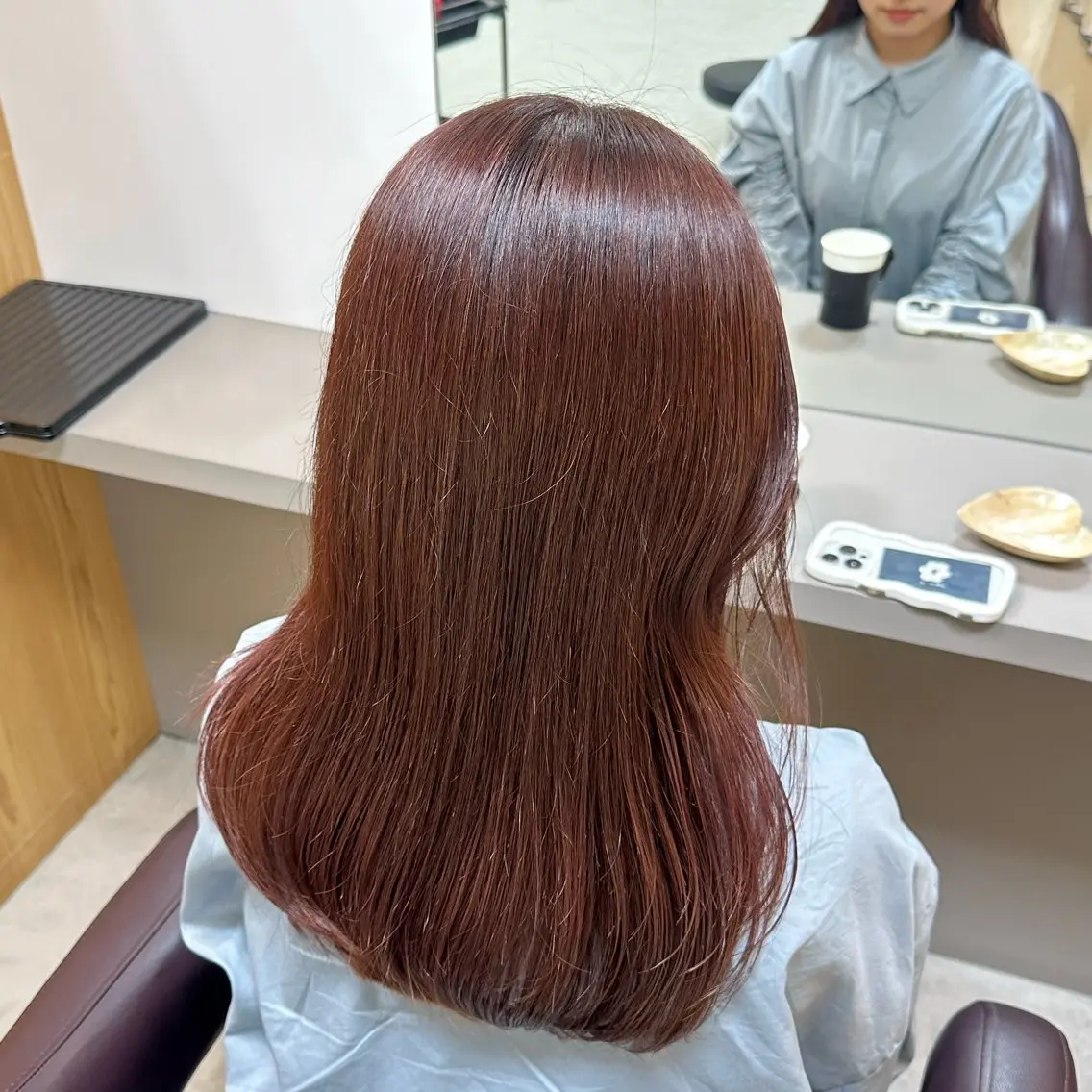 セミロング カラー ヘアアレンジ ベージュカラー ブリーチ ブリーチなしカラー ピンクカラー ピンクベージュ カット ヘアカラー トリートメント sena/博多/ コテ巻き風パーマのヘアスタイル