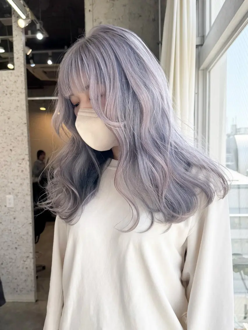 ロング カラー ヘアアレンジ バレイヤージュ ブリーチ ブルーカラー ケアブリーチ ハイライトカラー ヘアカラー トリートメント lani ブリーチ /ダブルカラーのヘアスタイル