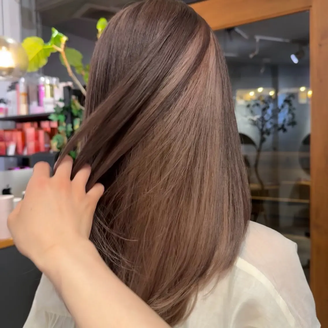 ミディアム カラー ヘアカラー 吉田 葉音のヘアスタイル