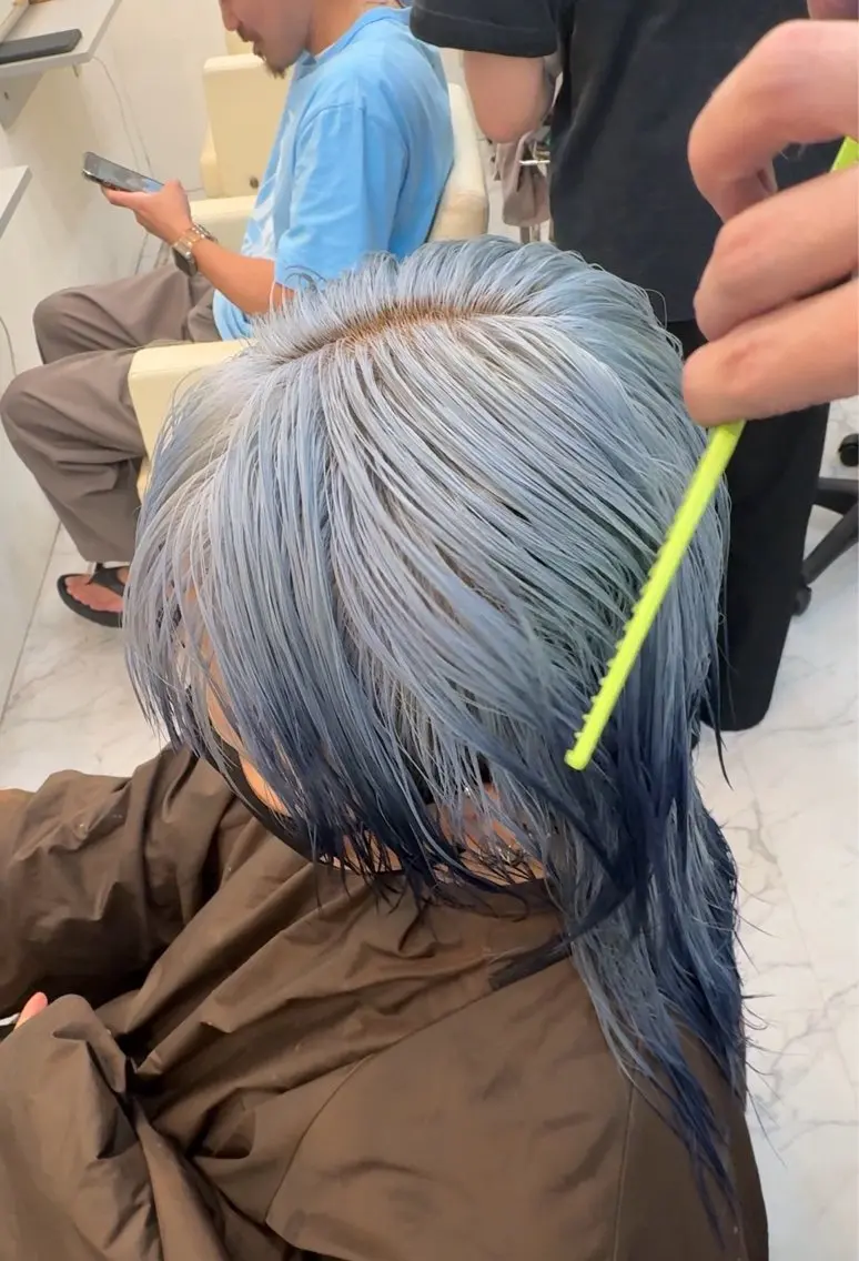 セミロング ヘアカラー ))カラー特化(( 渡邉 怜のヘアスタイル