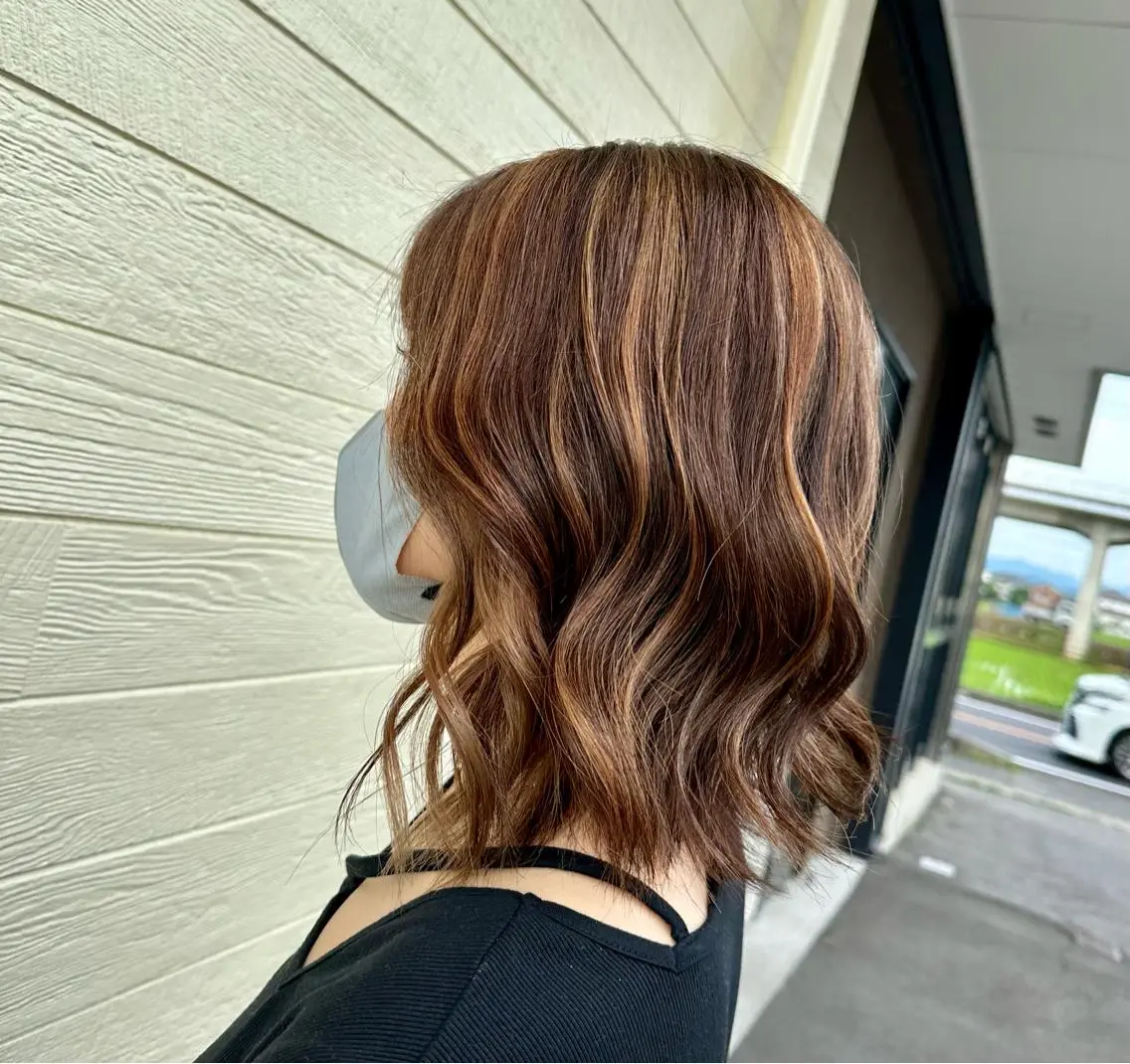ミディアム カラー ハイライトカラー ハイライト カット ヘアカラー arl 豊田店のヘアスタイル