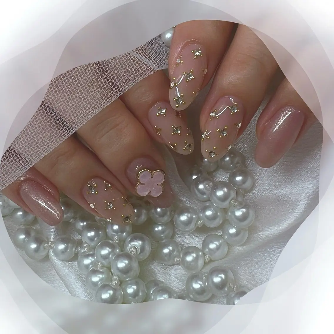ネイル チークネイル フレンチネイル ガーリー ガラスフレンチ グラデーション ハンドネイル Chill Nailsalonのネイルデザイン