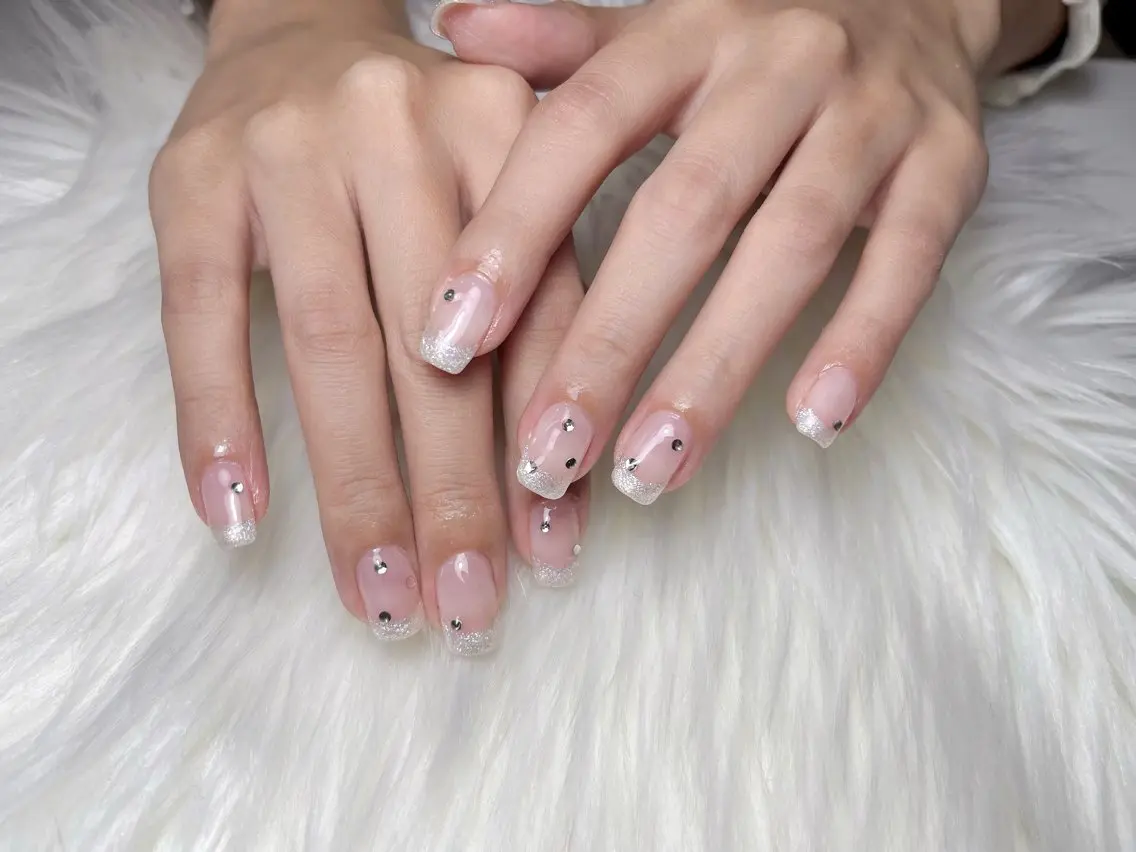 ネイル アートネイル オーロラネイル チークネイル クリアネイル 長さ出し ハンドネイル Rs nail 新宿西口のネイルデザイン