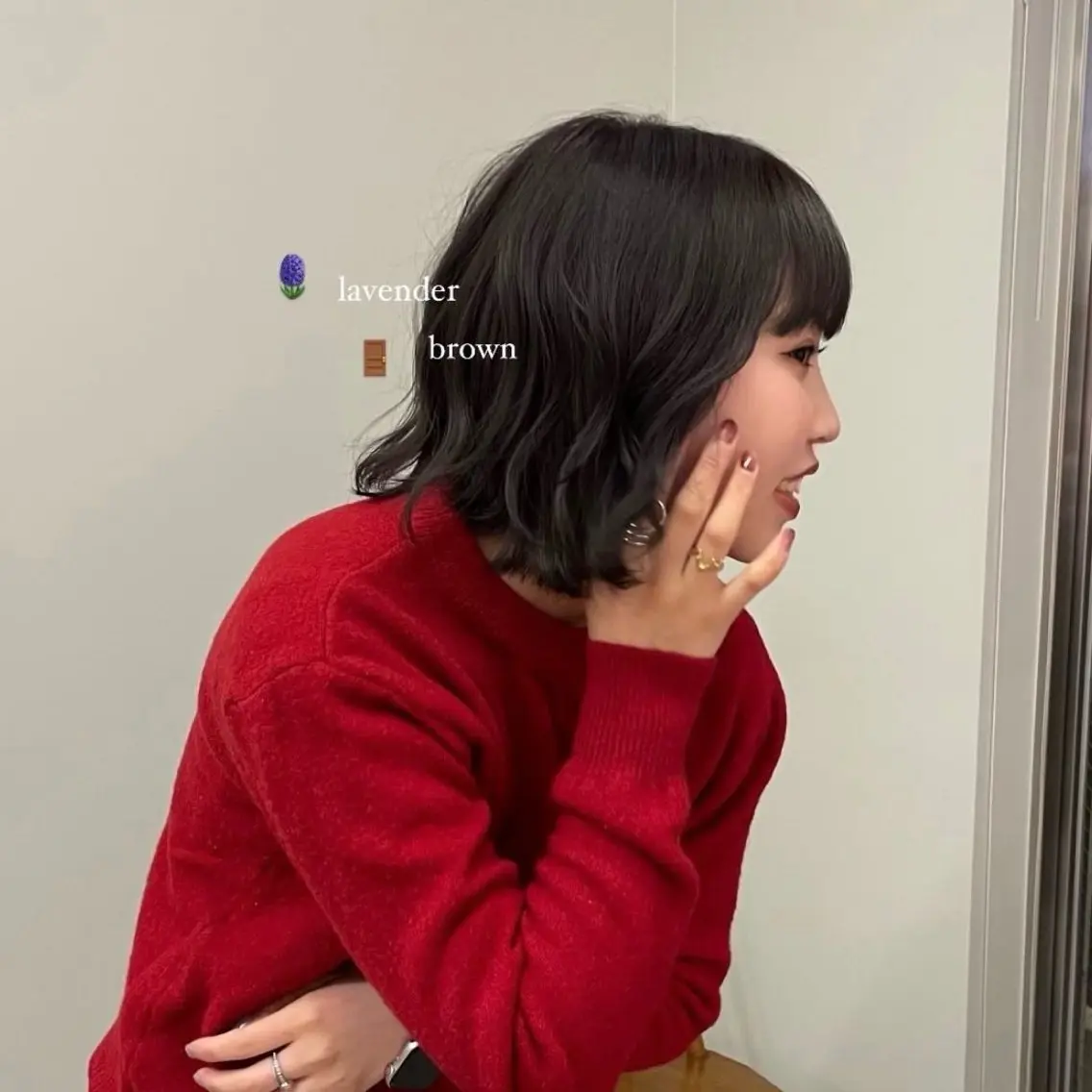 カラー 透明感カラー グレージュ ラベンダーカラー ラベンダーグレージュ ラベンダーグレー 蓑輪璃央 ショートカットのヘアスタイル
