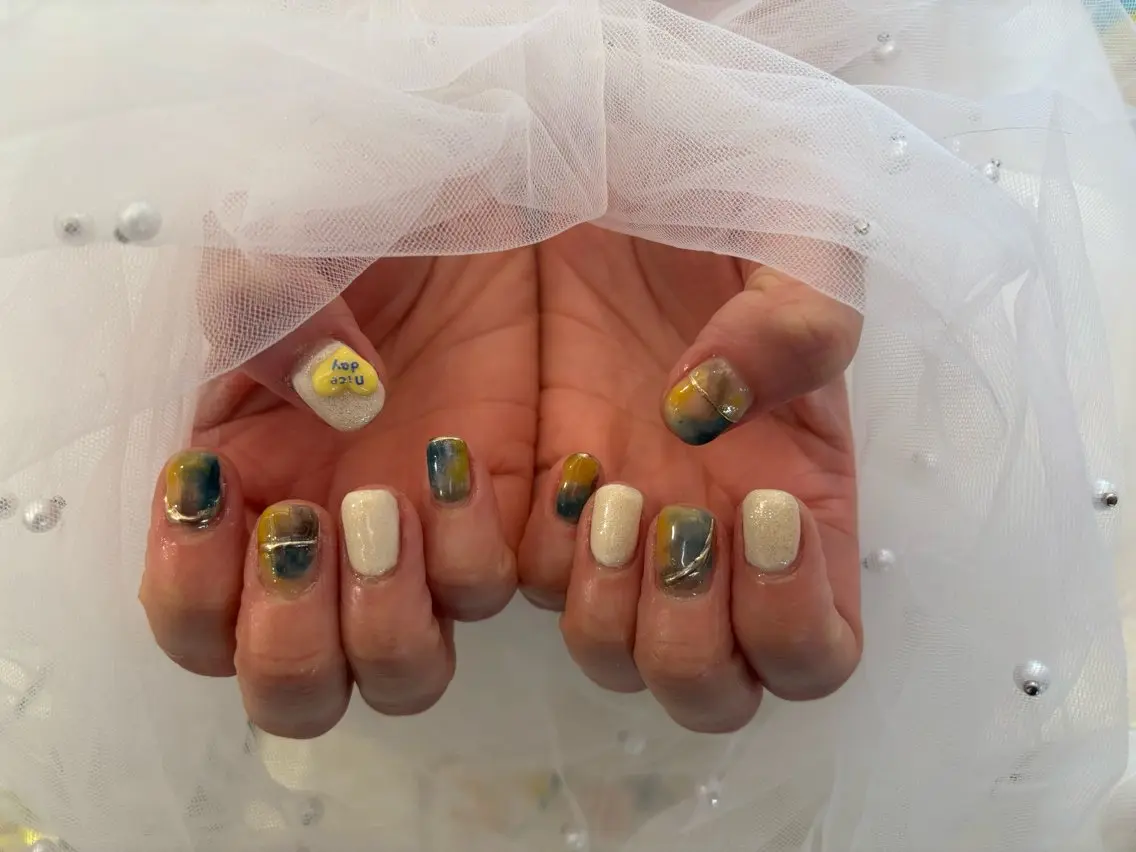 ネイル フラッシュネイル フットネイル フレンチネイル ジェルネイル ガラスフレンチ Nail salon Natulalのネイルデザイン