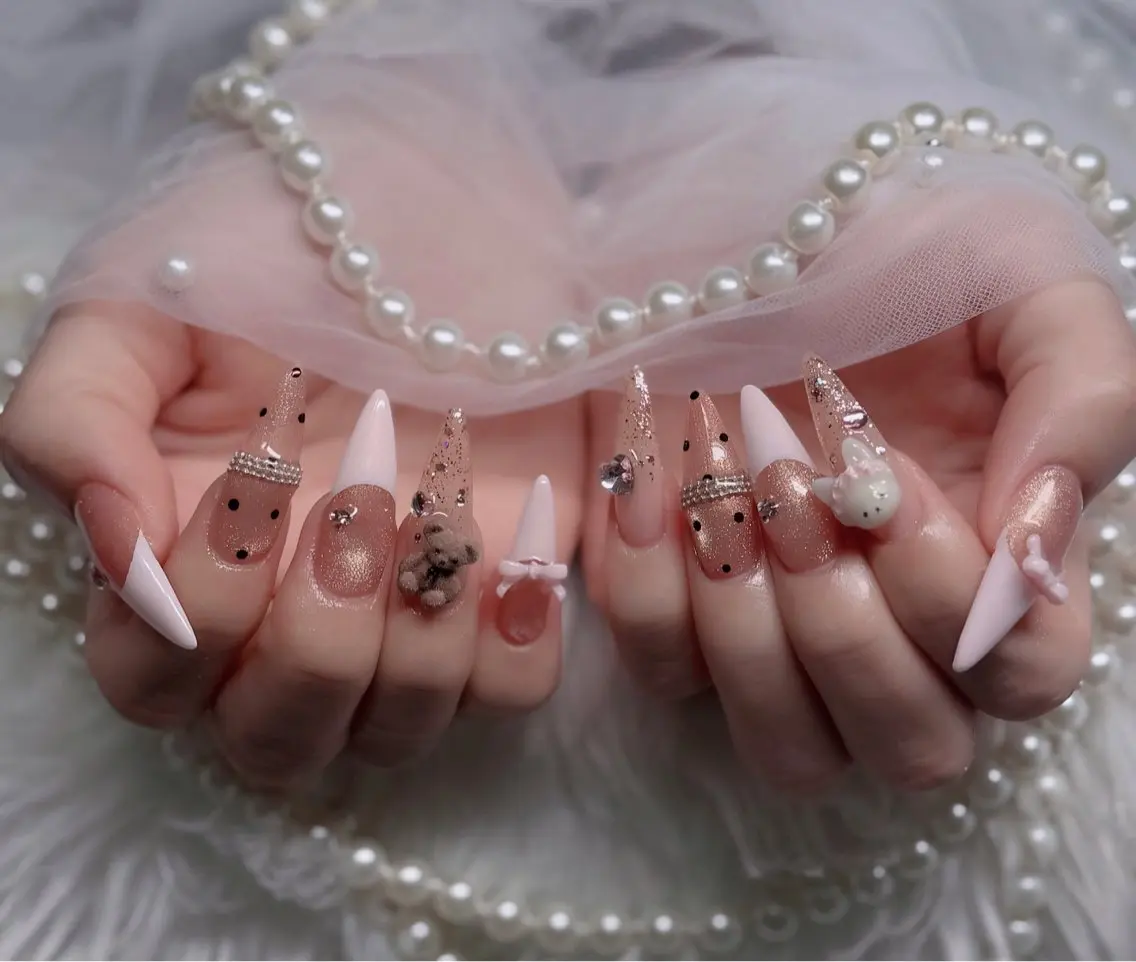 ネイル フレンチネイル ジェルネイル ハロウィン キラキラネイル 韓国ネイル ハンドネイル H.baby Nail Salonのネイルデザイン