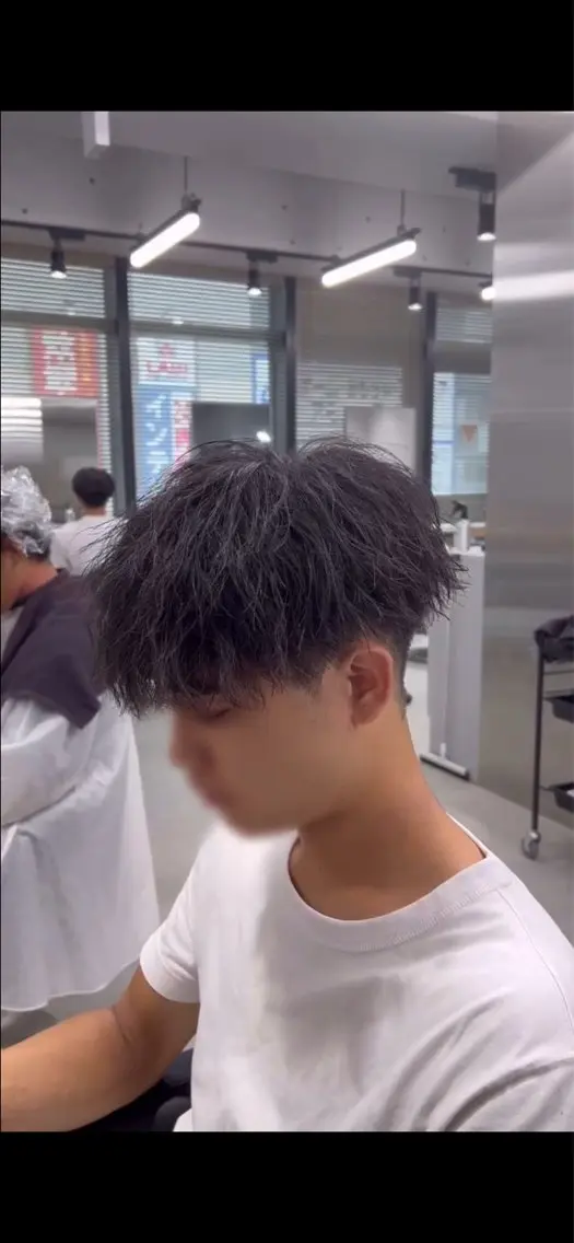 パーマ メンズ 青栁 仁也のヘアスタイル