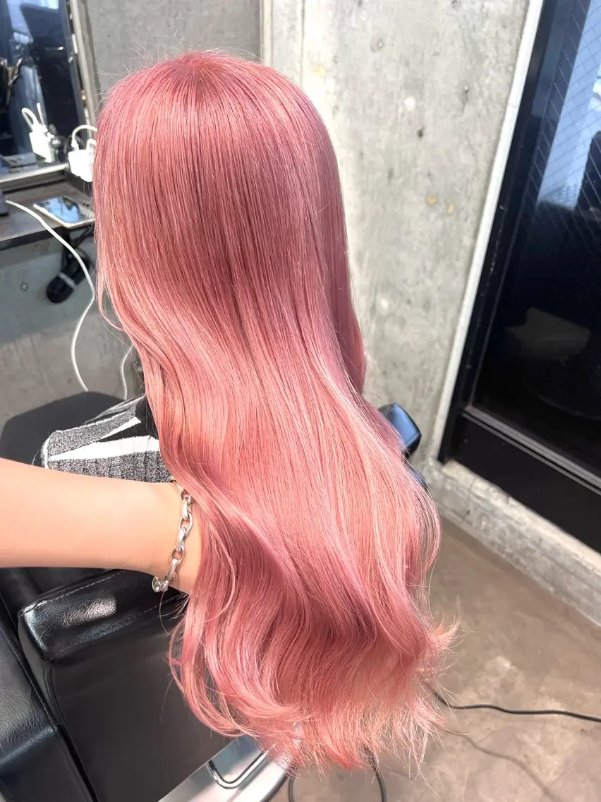 ロング カラー ブリーチ ケアブリーチ ハイトーンカラー ピンクカラー ホワイトピンク ヘアカラー トリートメント 透明感カラー ✨ 韓国艶髪💗菅原のヘアスタイル