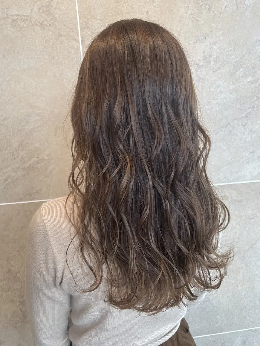 【ロング・ミディアム限定】✨カット＋透明感クオルシアカラー✨の写真