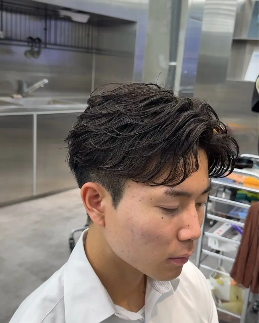 メンズ マッシュパーマ fifth岡村優作のヘアスタイル