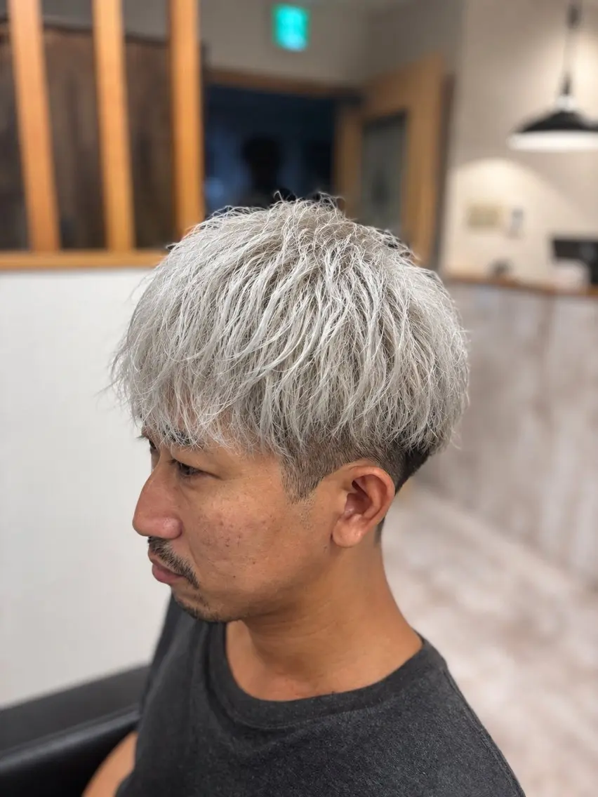 カラー メンズ メンズサロン リョウタのヘアスタイル