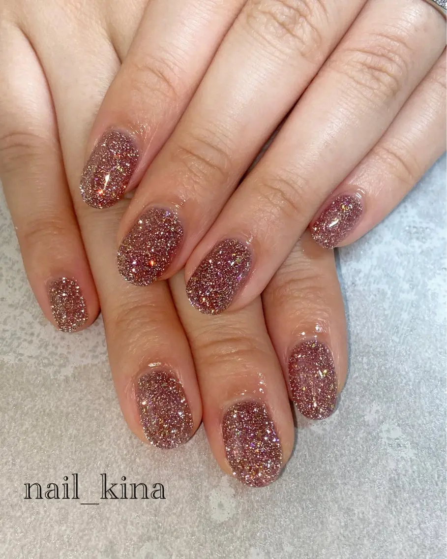ネイル フラッシュネイル キラキラネイル ワンカラーネイル nail_ kinaのネイルデザイン