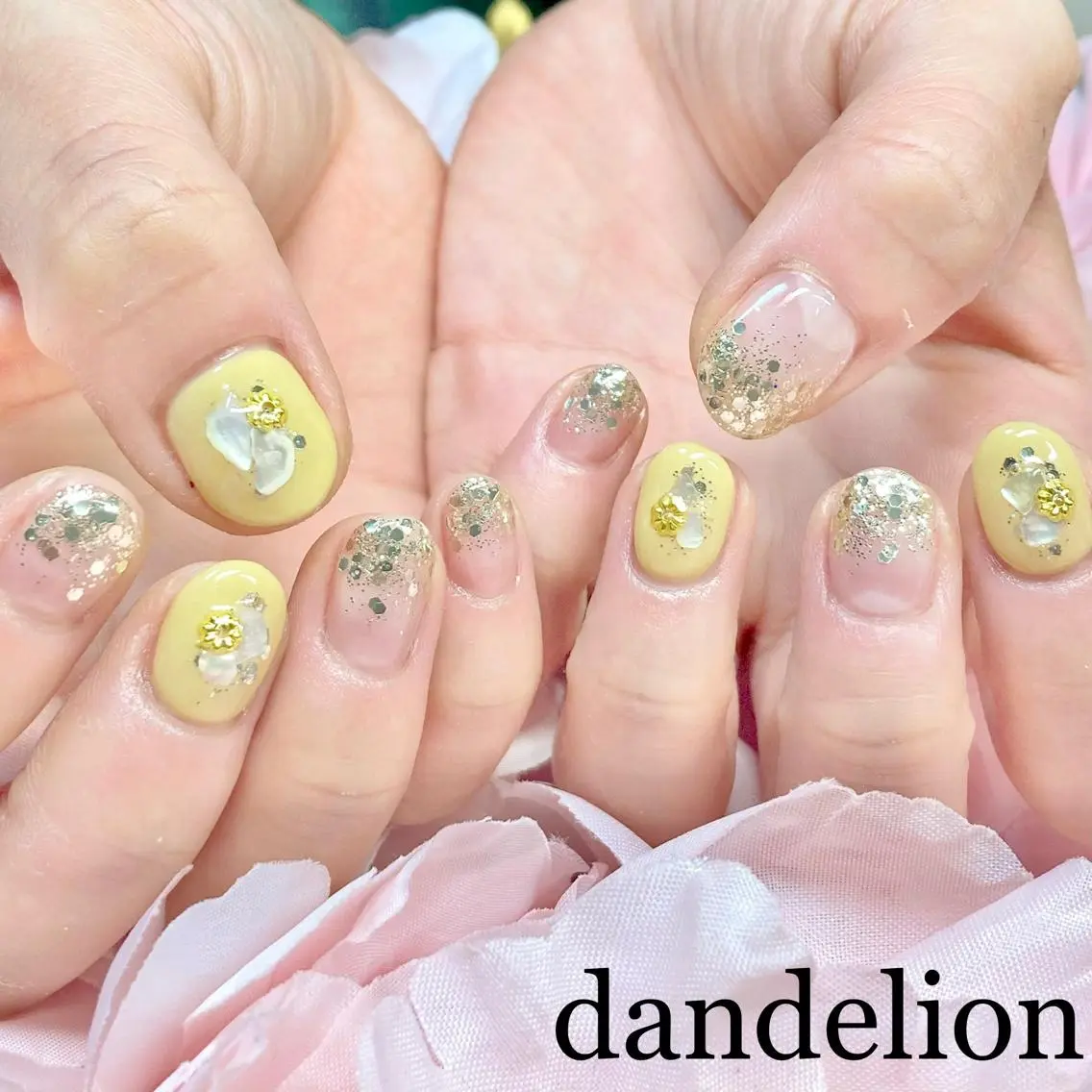 ネイル ハンドネイル ハンドケア dandelion ダンデライオンのネイルデザイン