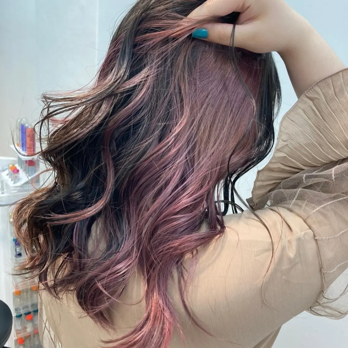 ミディアム カラー ブリーチ カット ヘアカラー トリートメント レイヤー似合わせ 透明感カラーりきやのヘアスタイル