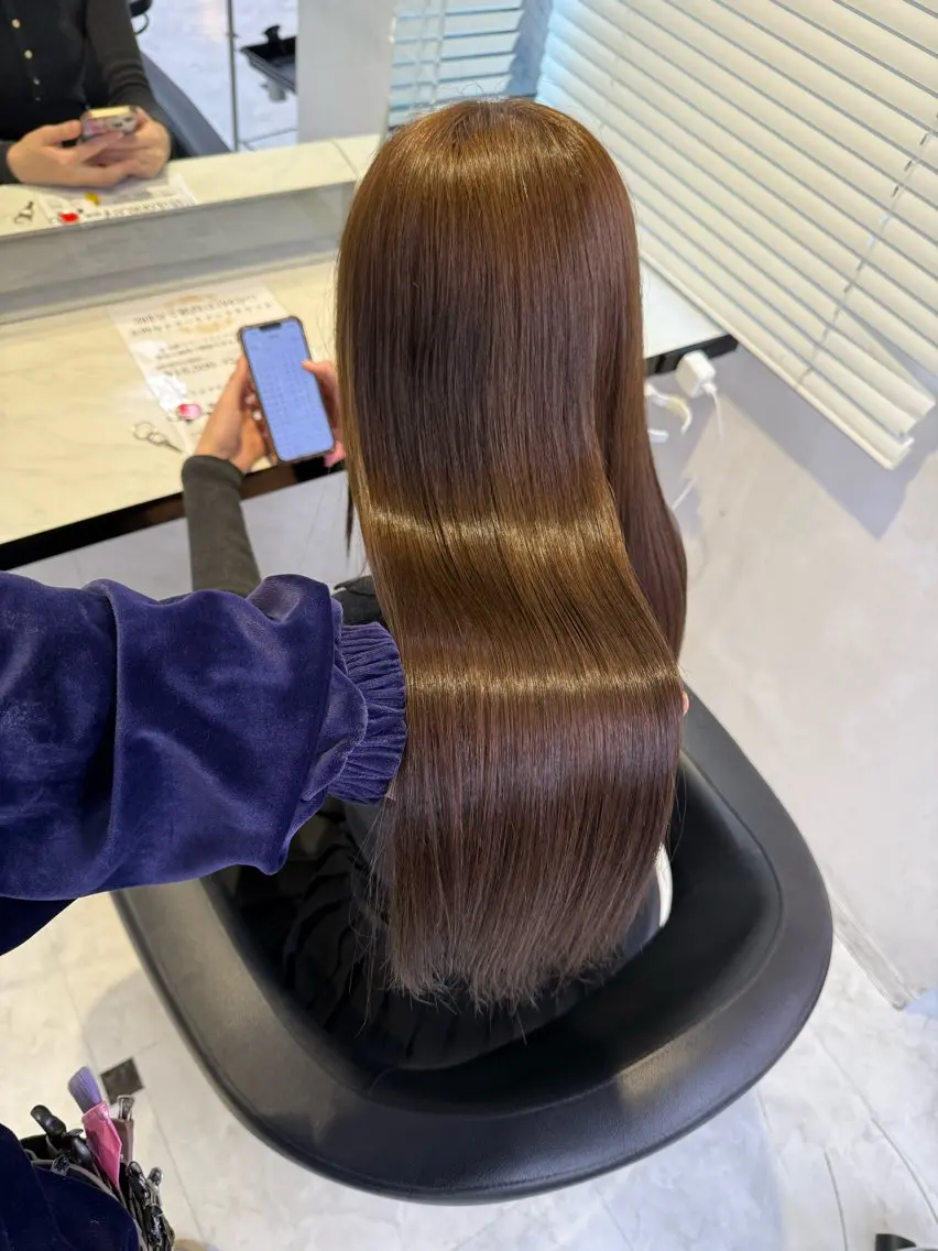 ロング カラー 髪質改善 トリートメント カット ヘアカラー トリートメント 韓国風グレージュ 🤍たくみ🤍のヘアスタイル