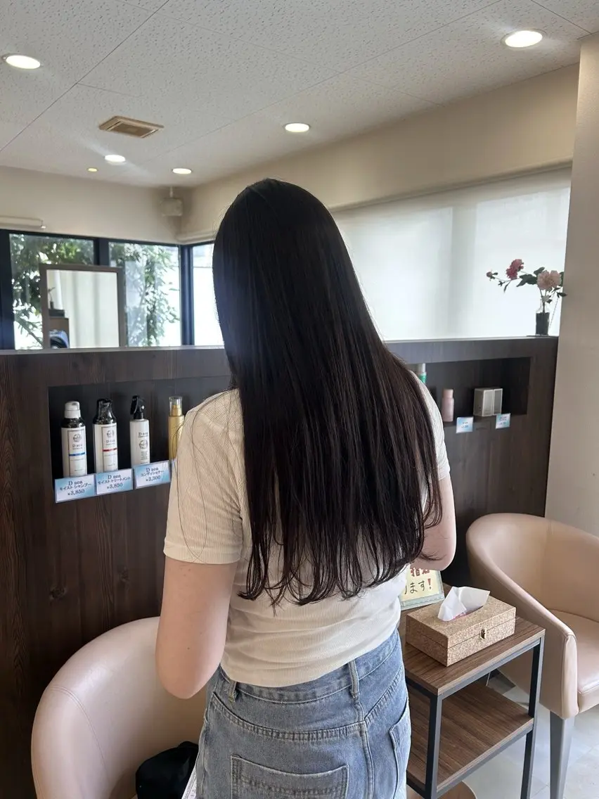 ロング カラー 透明感カラー イルミナカラー 顔まわりレイヤー レイヤーカット 西尾 望叶のヘアスタイル