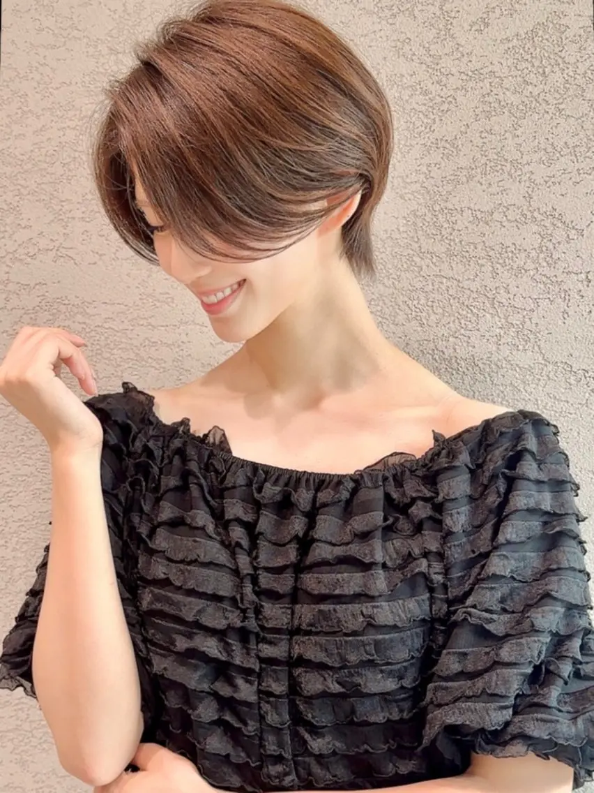 ショート カラー カット 美髪縮毛矯正✨🫧 レイヤー川村利幸のヘアスタイル
