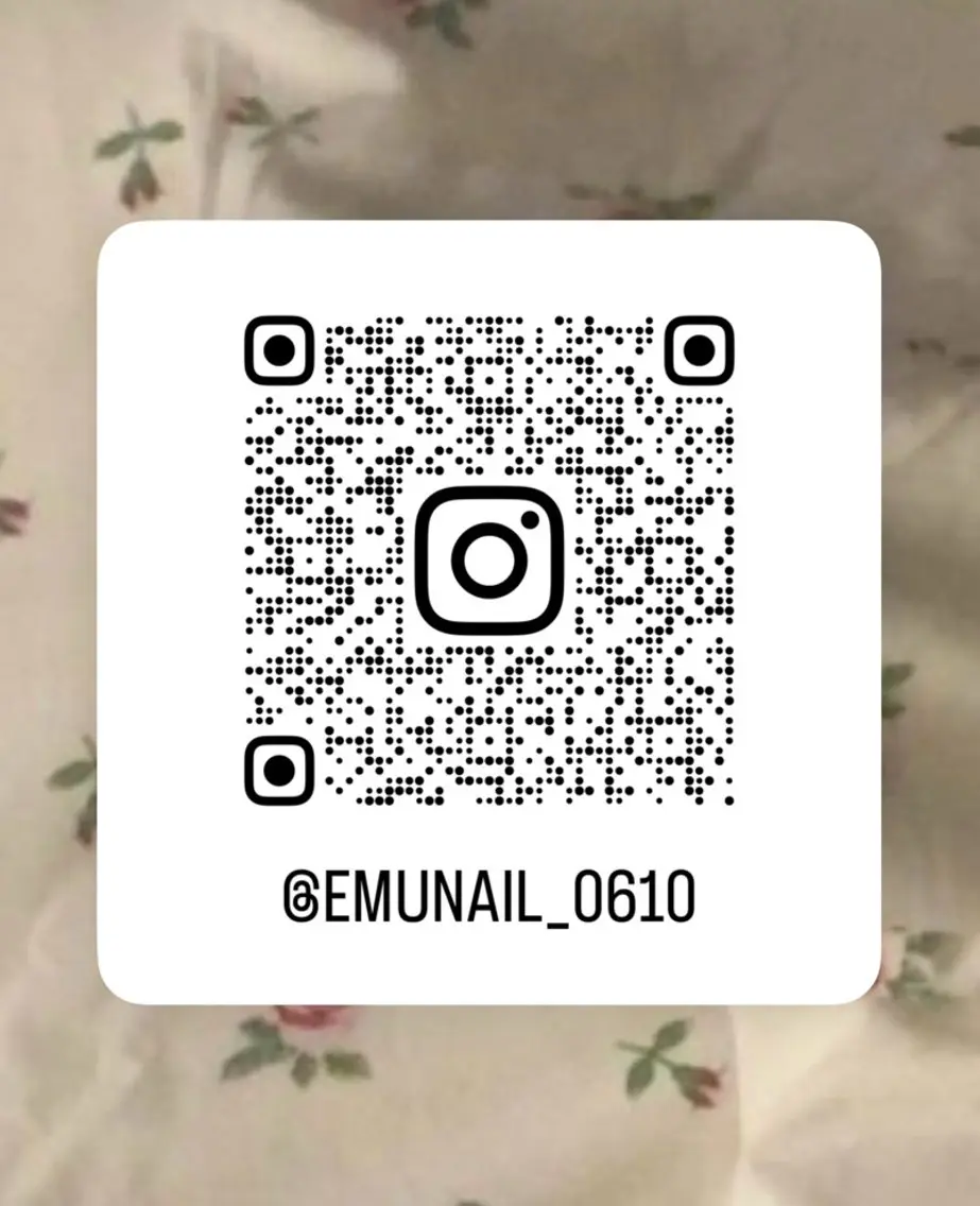 emunail. yurinaのネイルデザイン