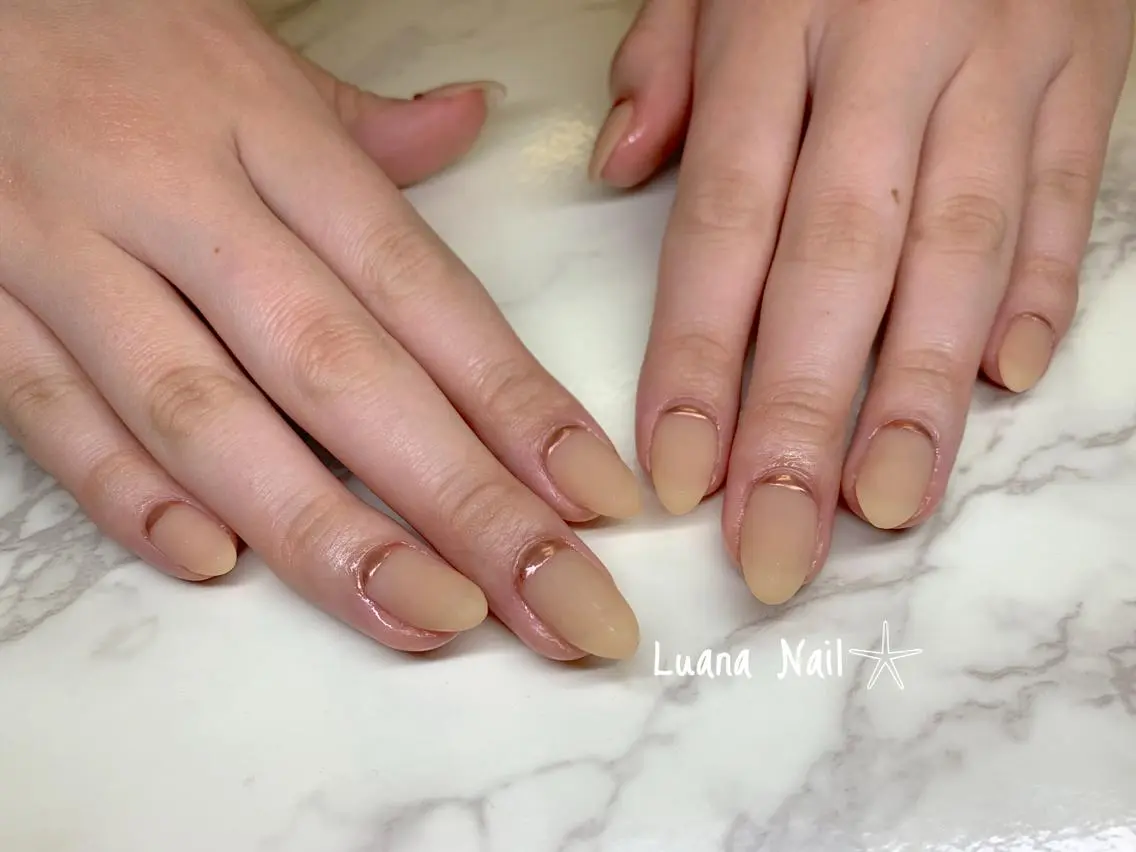 ネイル マットネイル ミラーネイル ハンドネイル BeauJu by Luana Nailのネイルデザイン